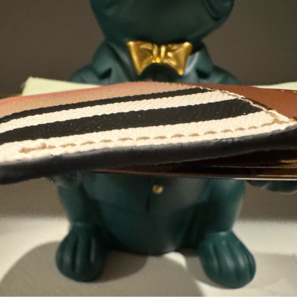 NWT BURBERRY Cardholder❤️⭐️ - Picture 6 of 6